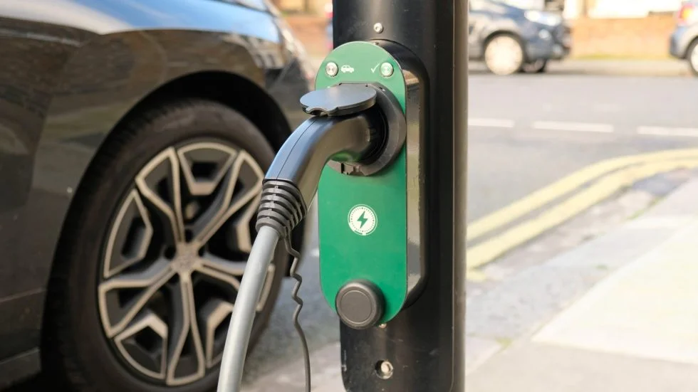 How Certified EV Charger Installers Improve Charging Efficiency and Performance